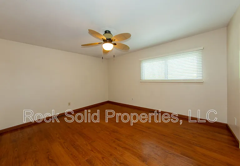 7231 Bomar Dr — Photo 18