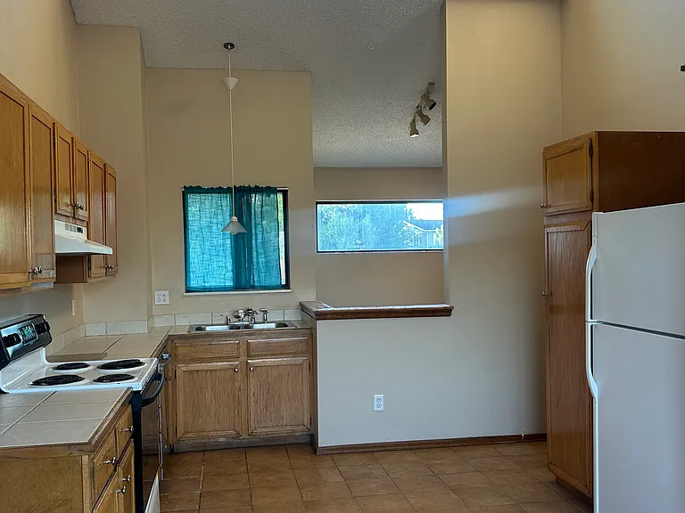 2175 King St #C — Photo 4
