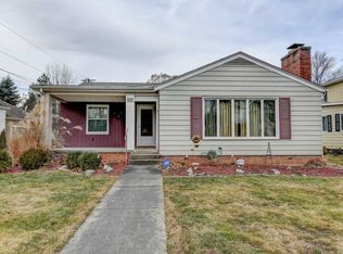 325 Water St, Lincoln, IL
