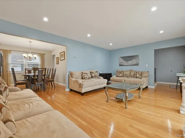 336 Princeton Street, Westbury, NY 11590
