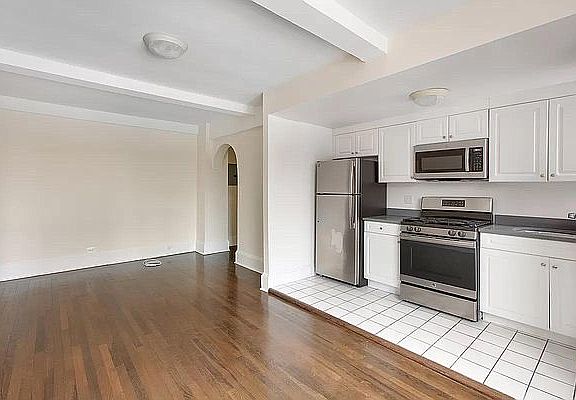 5th image of 850 Amsterdam Ave APT 11A