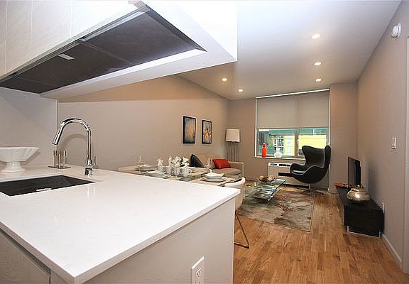 3rd image of 1511 Bedford Ave #3R
