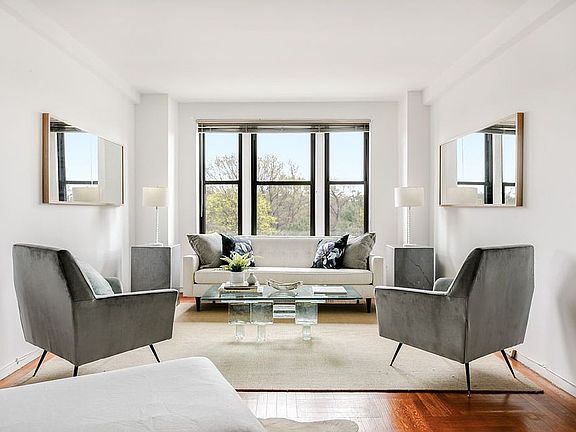 2nd image of 9 Prospect Park W APT 7A