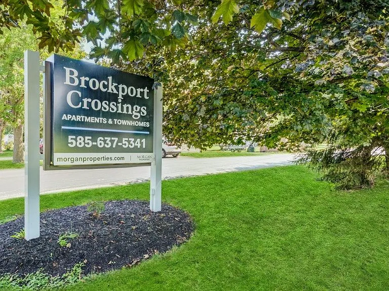 Brockport Crossings Apartments and Townhomes — Photo 13