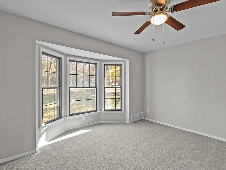 8977 Big Bend Blvd — Photo 12