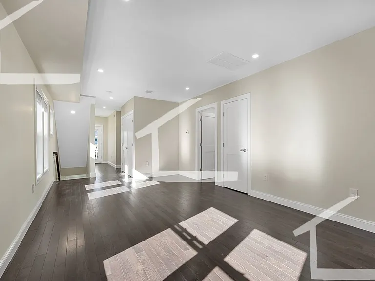 43 Wright Ave #2A — Photo 15