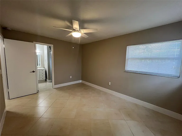 20250 Midway Blvd — Photo 16