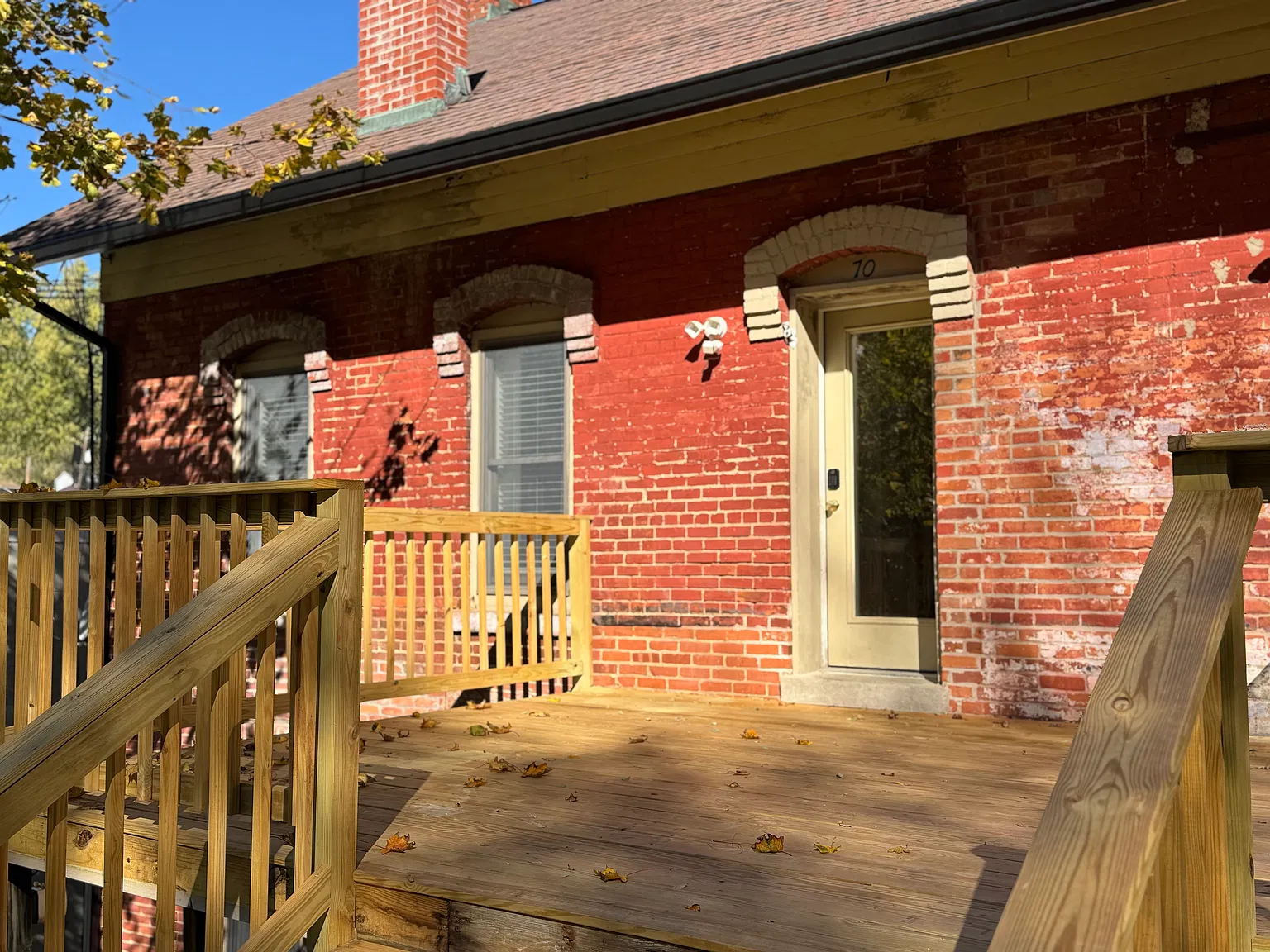 2 bed, 1200 sqft, $1,700 — Photo 2