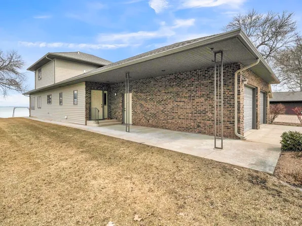 24092 140th St, Orleans, IA 51360