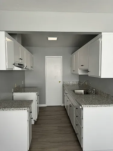 1534 4th Ave #6 Photo 1
