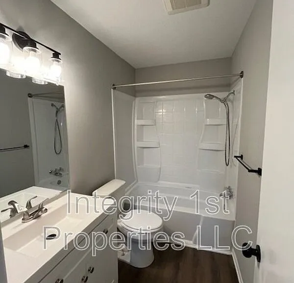 6305 N Highland Ave — Photo 6