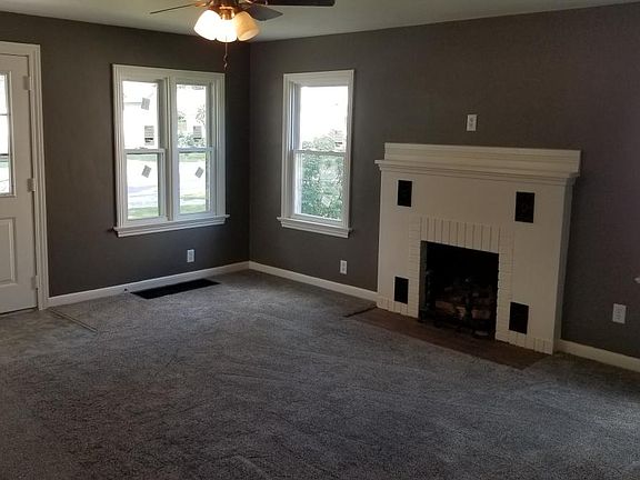 2nd image of 219 W Townline St