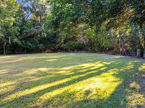 2nd image of 736 Savage Rd