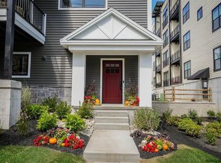 9 Gibson Ct, Saratoga Springs, NY 12866