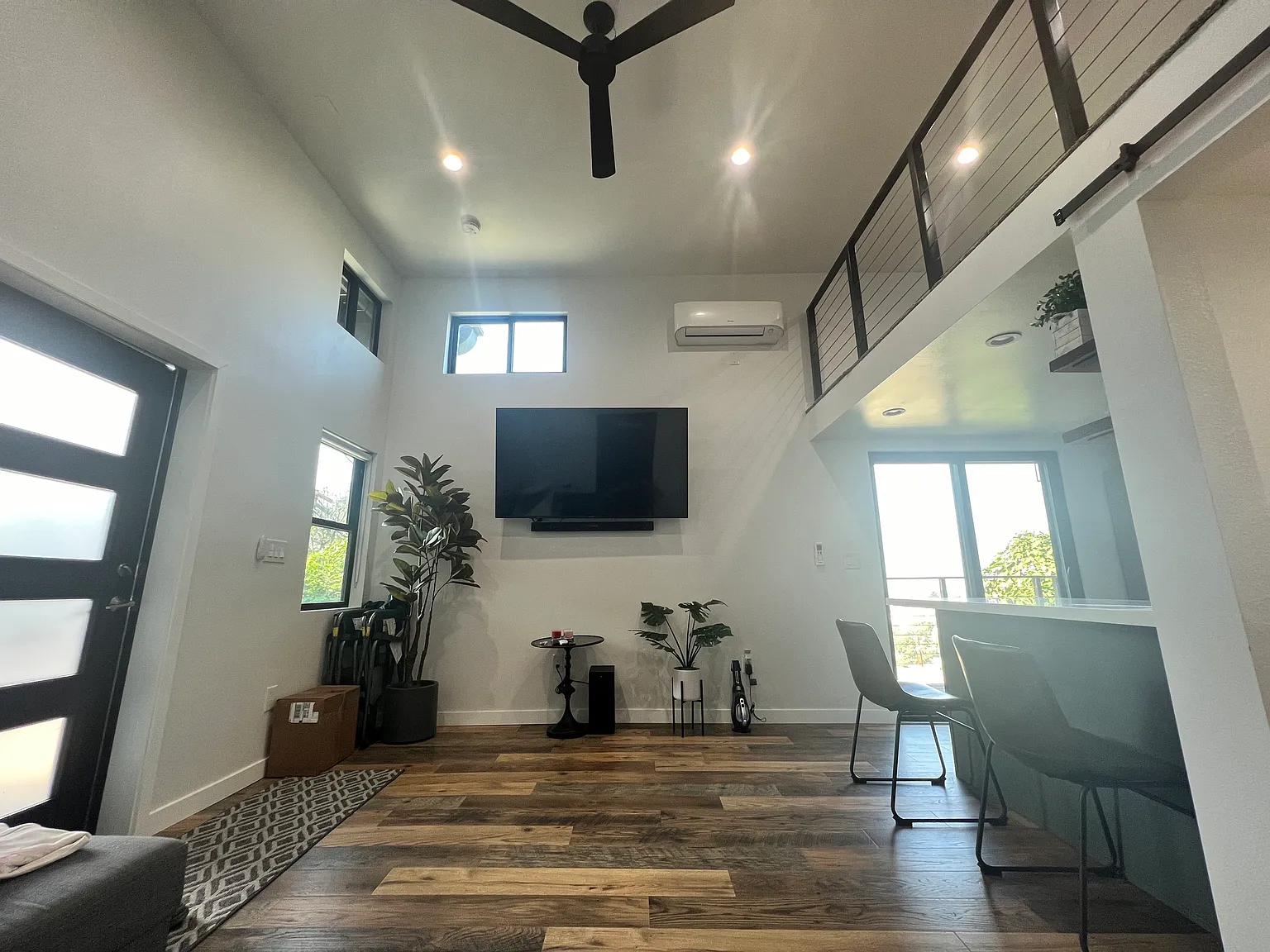 1449 Marion Dr — Photo 2