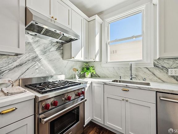 4th image of 3065 Clay St #12