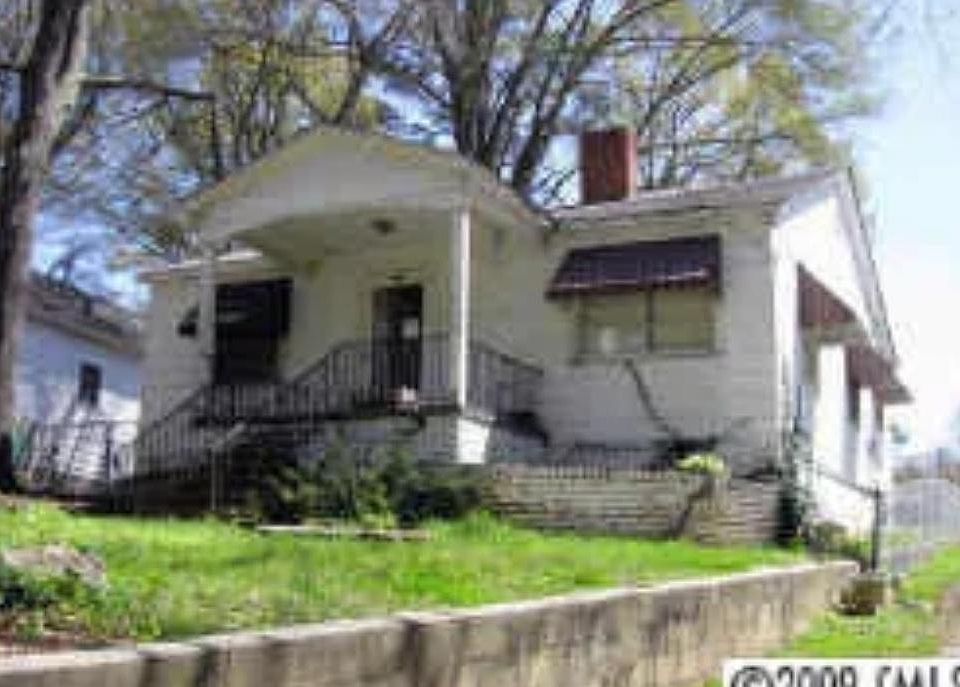 1st image of 819 W Davidson Ave