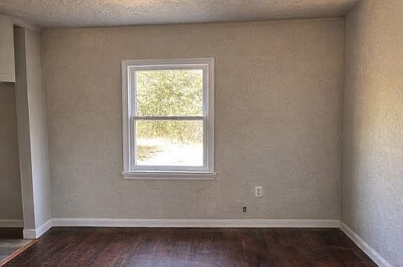 5th image of 1109 NW Andrews Ave