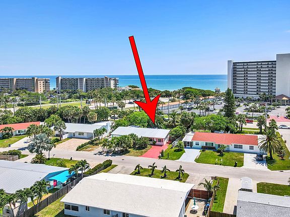 2nd image of 104 N Las Olas Dr
