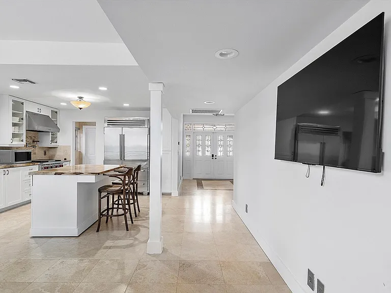 1421 Ponce De Leon Dr — Photo 6
