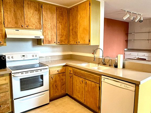4th image of 360 S Euclid Ave Unit 327
