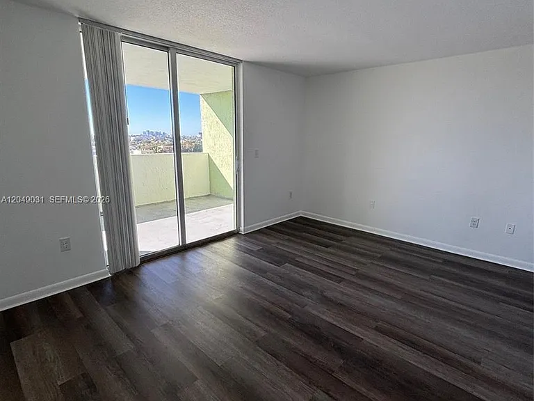 219 NW 12th Ave #911 — Photo 12