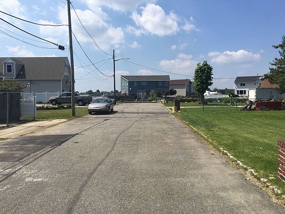 5th image of 7 Bayview Pl E