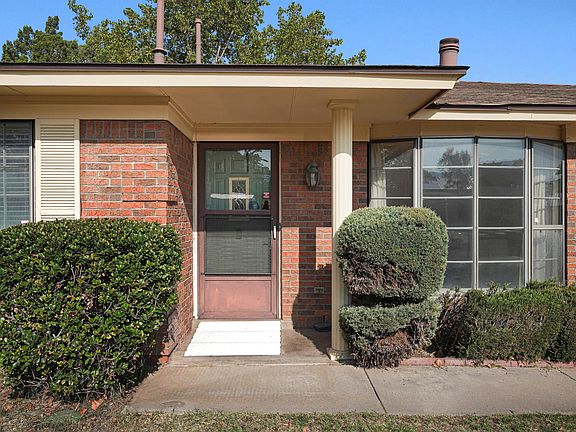3rd image of 7205 Luella Anne Dr NE
