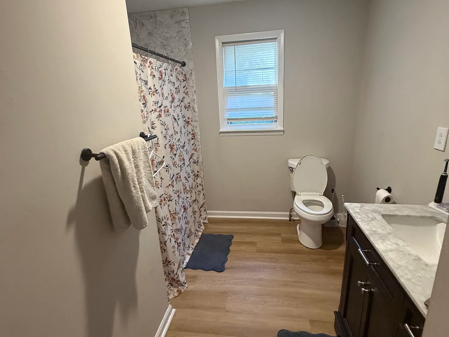 3 bed, 1104 sqft, $1,695 — Photo 2