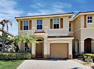186 Riverwalk Cir, Fort Lauderdale, FL 33326
