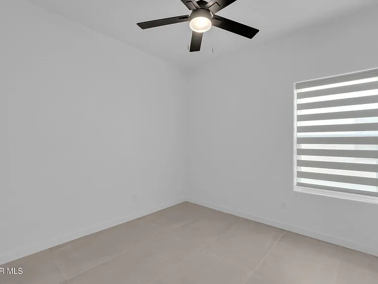 12825 Middlesbrough Ave — Photo 26