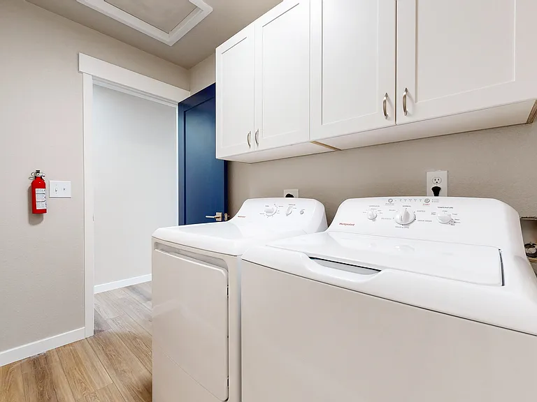 1027 Eagle Dr — Photo 18