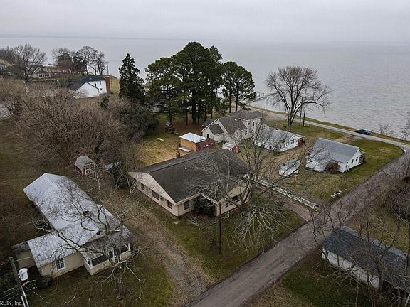 2nd image of 18281 Morgarts Beach Ln