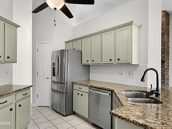 4th image of 6626 Pond View Dr