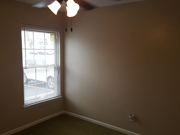 3rd image of 1960 Goldsmith Ln APT 3