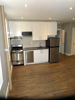 Rented by Vassiliou Group | media 20