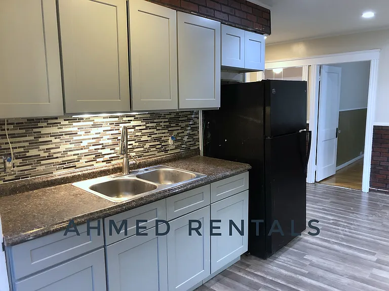 132 Main St #1 — Photo 14