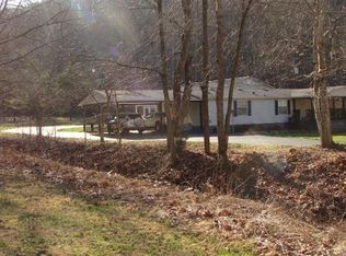 1562 Bluebank Rd, Morehead, KY 40351