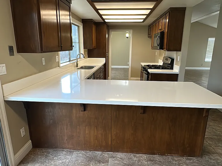 2109 Manitoba Ct — Photo 3