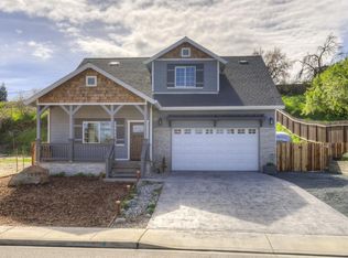 1585 W J St, Oakdale, CA 95361