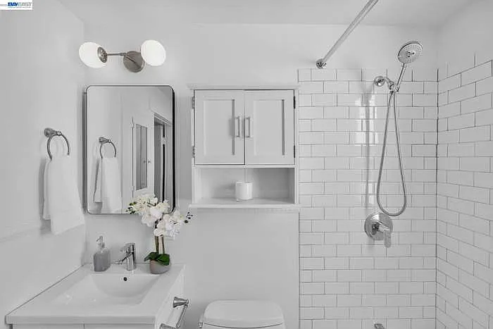 274 Staples Ave — Photo 23
