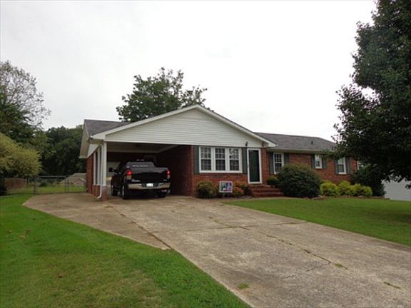 2nd image of 306 Greenwood Dr
