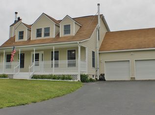 733 Stairs Rd, Amsterdam, NY 12010