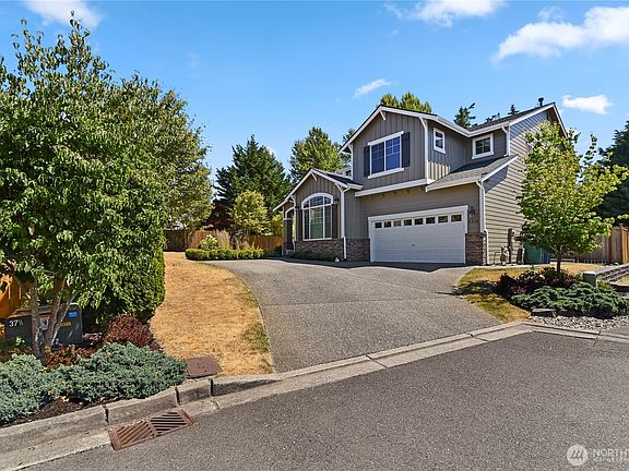 4th image of 3213 78th Avenue NE