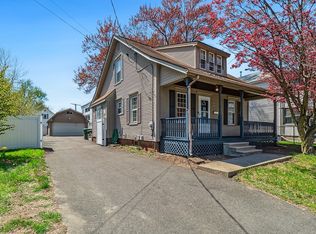 31 Ferry St, Chicopee, MA 01013