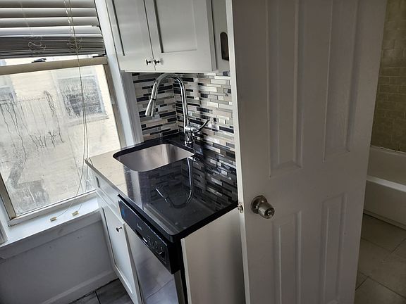 2nd image of 304 W 147th St APT 24