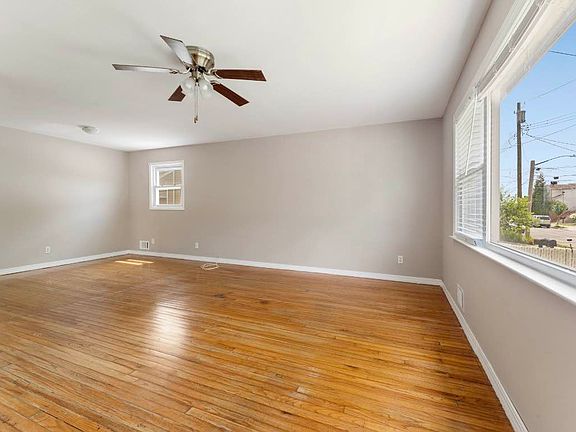 2nd image of 1180 Olympia Blvd Floor 1