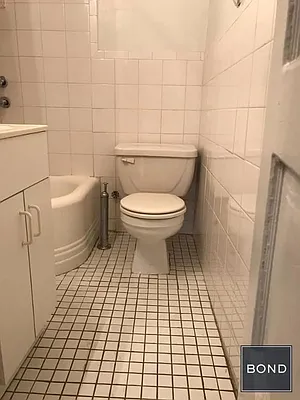 Rented by Bond New York | media 19