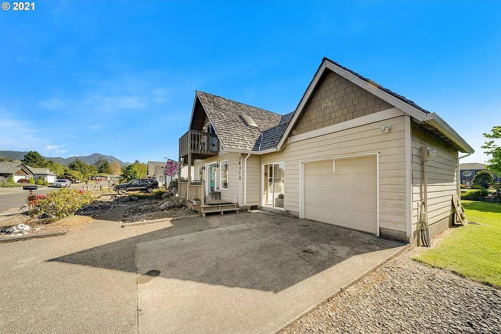 34015 Mallard Ave — Photo 3