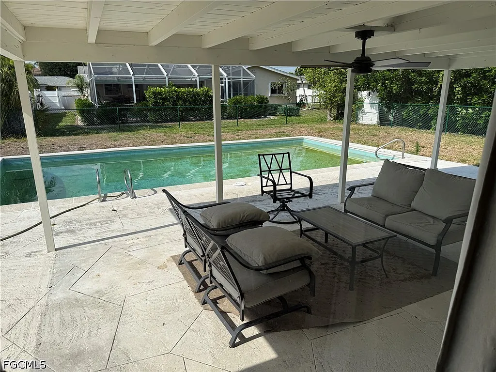 3 bed, 2.0 bath, 1754 sqft, $3,000 — Photo 3